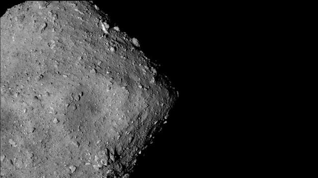 <p>Japan’s Hayabusa2 spacecraft snapped pictures of the asteroid Ryugu while flying alongside it two years ago</p>