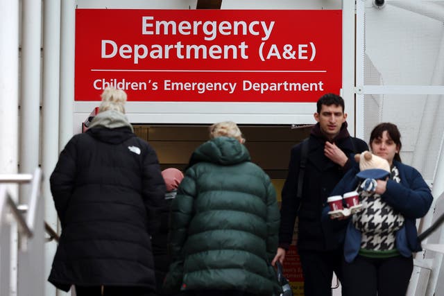 <p>Figures reveal there were an average of more than 5,400 patients with flu in hospitals each day last week</p>