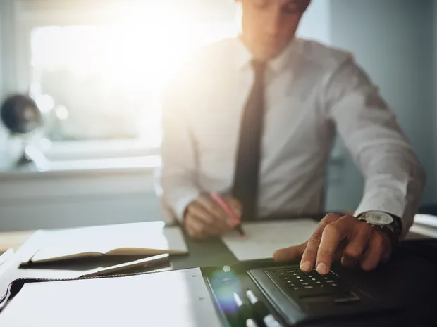 How to Effectively Train Paralegals at a Law Firm