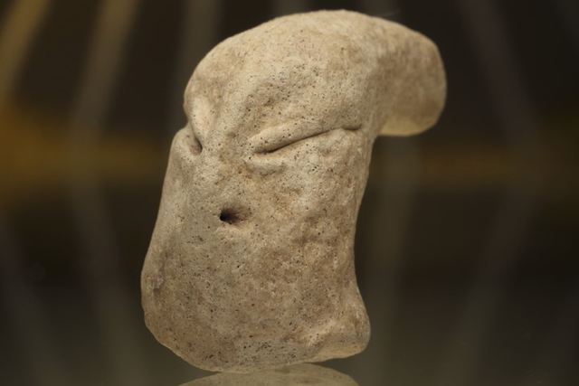 <p>Head of an Ubaid culture  anthropomorphic figurine</p>